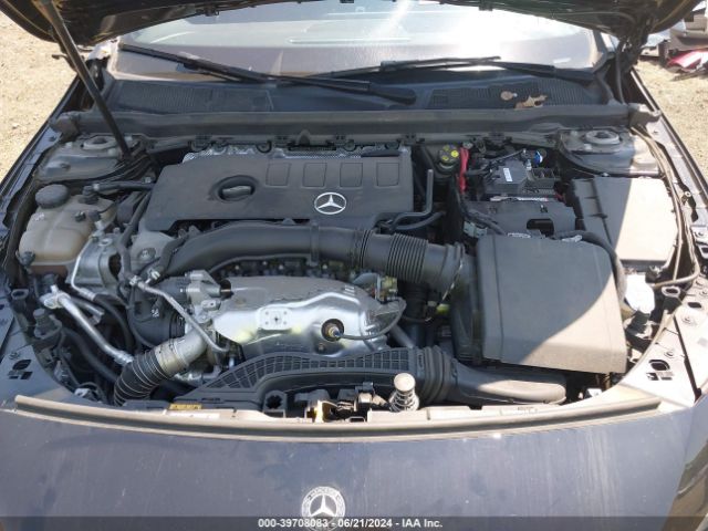 WDD3G4FB1KW028842 Mercedes-Benz A 220 4matic