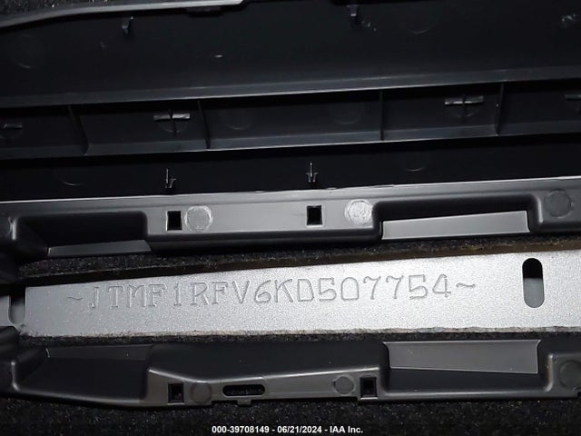 Toyota RAV4 LE 2019 JTMF1RFV6KD507754 Image 19