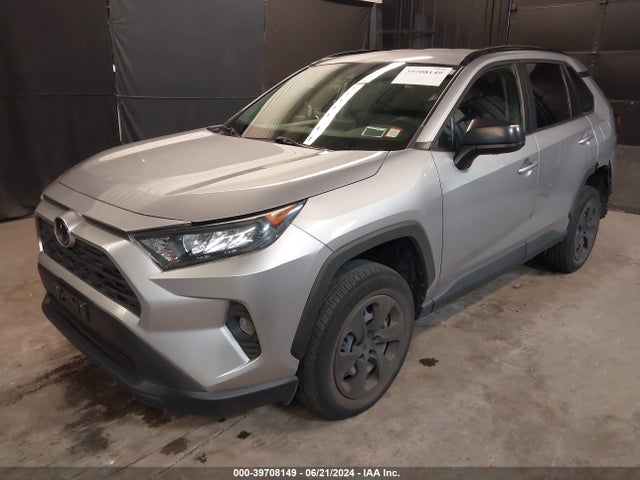 Toyota RAV4 LE 2019 JTMF1RFV6KD507754 Image 2