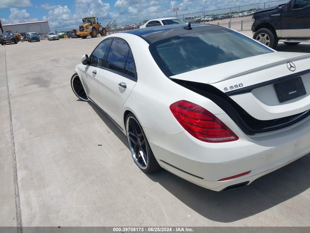 Mercedes-Benz S 550 2015 WDDUG8CB2FA170913 Image 19
