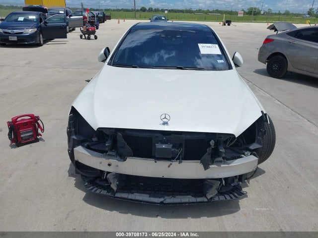 WDDUG8CB2FA170913 Mercedes-Benz S 550
