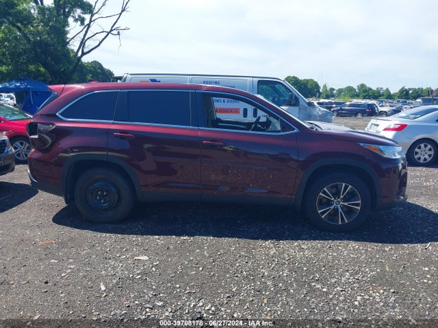 Toyota Highlander Le Plus 2019 5TDBZRFH7KS947388 Image 13