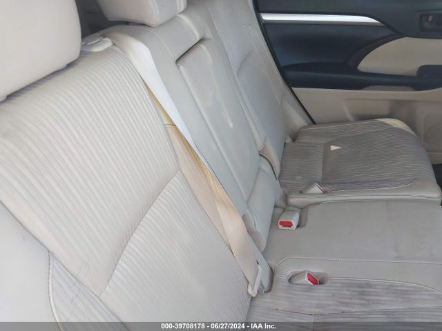 Toyota Highlander Le Plus 2019 5TDBZRFH7KS947388 Image 8