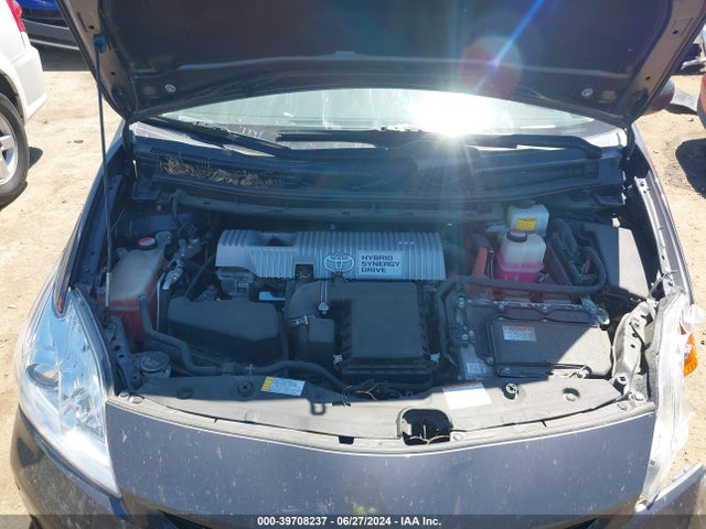 Toyota Prius Two 2015 JTDKN3DU2F2004914 Image 10