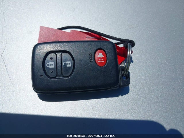 Toyota Prius Two 2015 JTDKN3DU2F2004914 Image 11