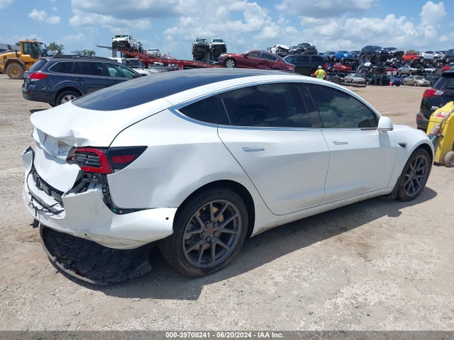 Tesla Model 3 Long Range/performance 2018 5YJ3E1EB6JF066960 Image 4