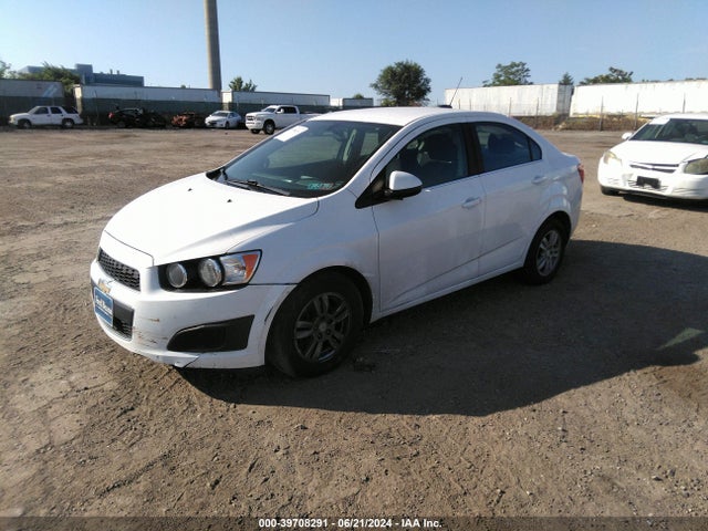 Chevrolet Sonic Lt Auto 2016 1G1JC5SHXG4160569 Image 2