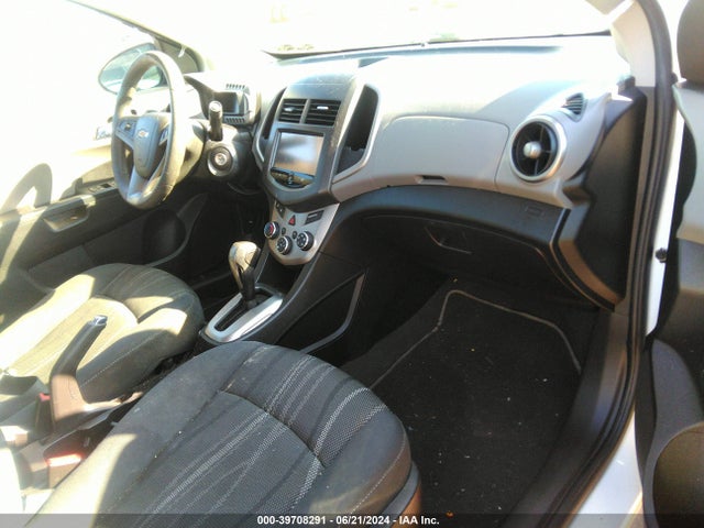 Chevrolet Sonic Lt Auto 2016 1G1JC5SHXG4160569 Image 5