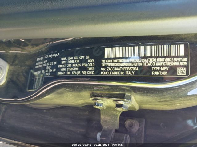 ZACCJAAT1FPB87924 Jeep Renegade Sport