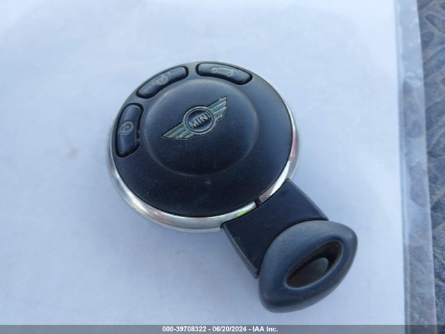 2011 MINI COOPER CLUBMAN WMWZF3C59BTX82165 Photo 10