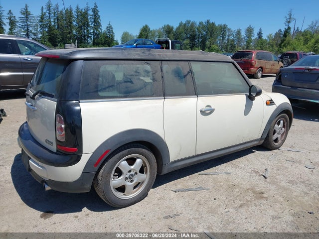 2011 MINI COOPER CLUBMAN WMWZF3C59BTX82165 Photo 3