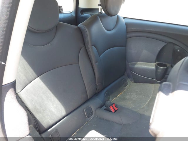 2011 MINI COOPER CLUBMAN WMWZF3C59BTX82165 Photo 7