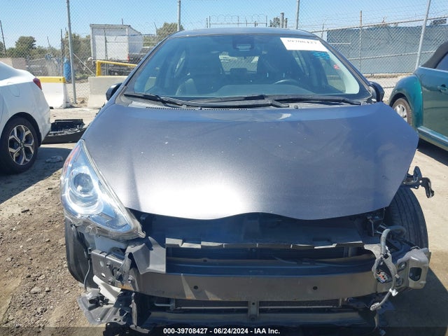 Toyota Prius C Four 2017 JTDKDTB32H1595140 Image 13