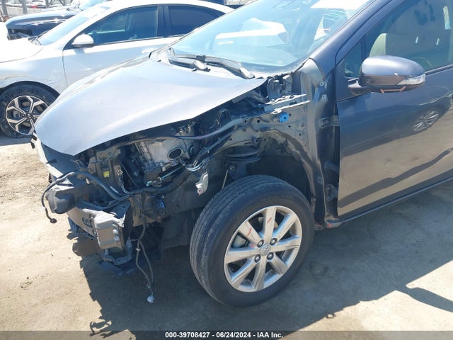 Toyota Prius C Four 2017 JTDKDTB32H1595140 Image 6