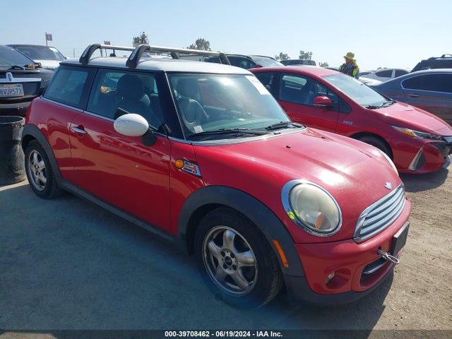2011 MINI COOPER WMWSU3C58BT092009 Photo 0