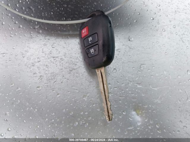 2T3WFREV3EW112246 Toyota Rav4 Xle