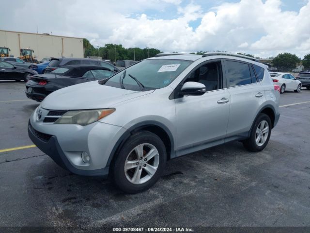 2T3WFREV3EW112246 Toyota Rav4 Xle