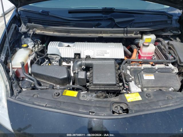 JTDKN3DU8E0388661 Toyota Prius Two
