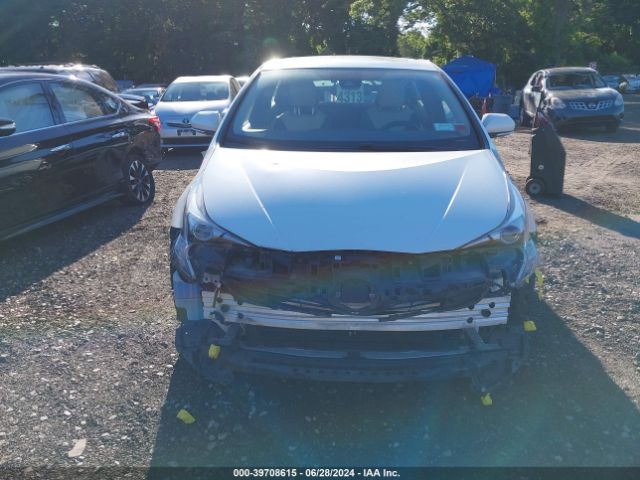 JTDKARFU2J3061905 Toyota Prius Four