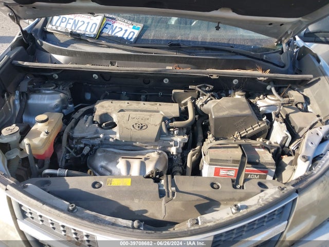 Toyota RAV4 LE 2015 2T3ZFREV9FW220353 Image 10