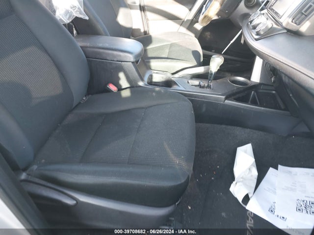 Toyota RAV4 LE 2015 2T3ZFREV9FW220353 Image 5