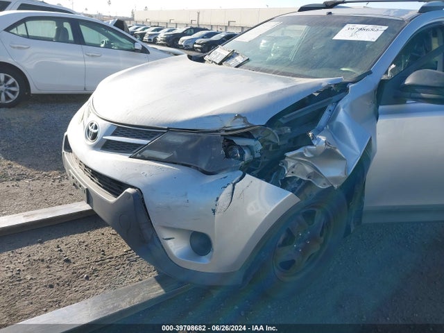 Toyota RAV4 LE 2015 2T3ZFREV9FW220353 Image 6
