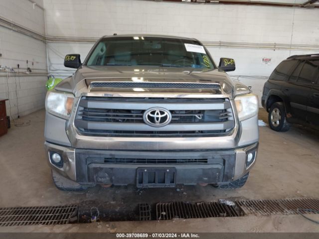 5TFDW5F13EX350301 Toyota Tundra Sr5 5.7l V8