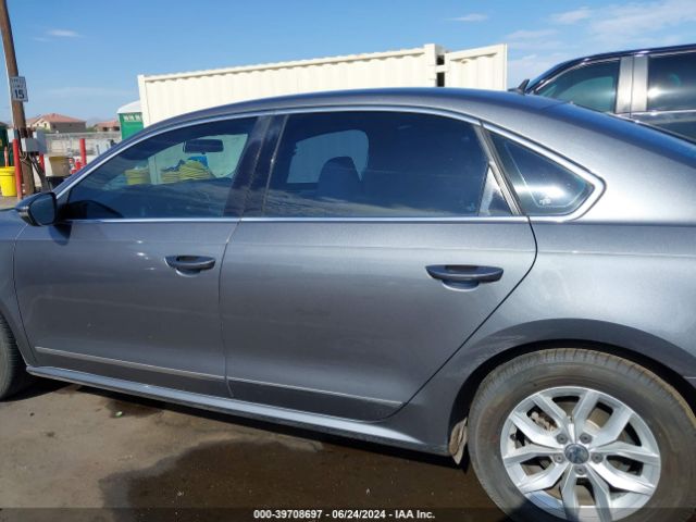 1VWAT7A38GC019236 Volkswagen Passat 1.8t S