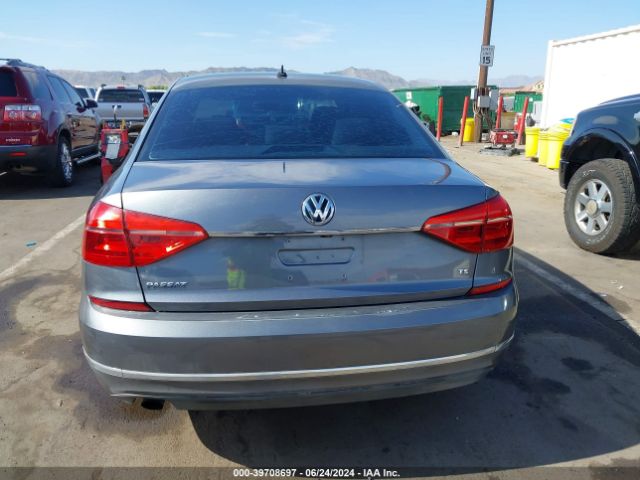 1VWAT7A38GC019236 Volkswagen Passat 1.8t S