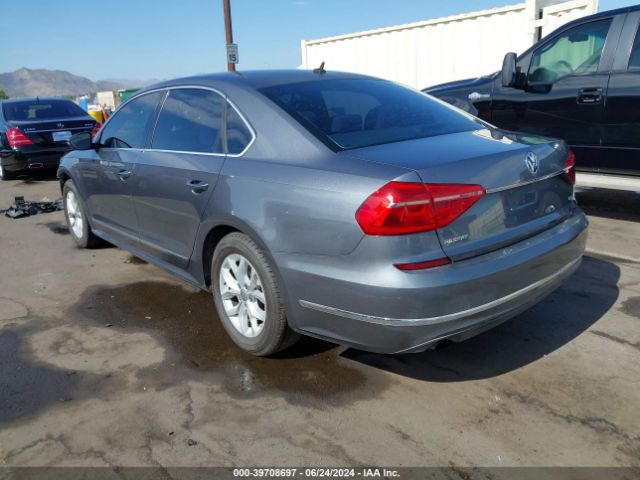 1VWAT7A38GC019236 Volkswagen Passat 1.8t S
