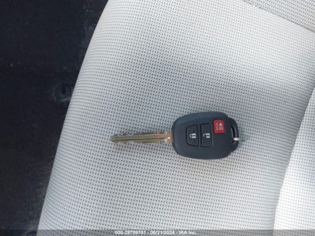 7MUAAAAGXRV087697 Toyota Corolla Cross L