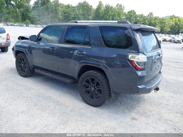 Toyota 4RUNNER SR5 2024 JTEEU5JR4R5305369 Image 3