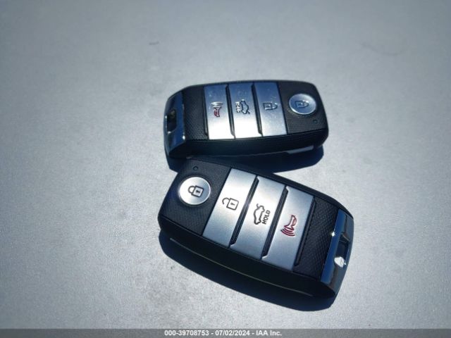 5XXGT4L38LG444913 KIA Optima Se