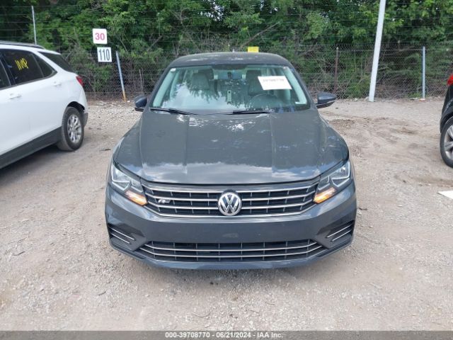 1VWDT7A33HC012824 Volkswagen Passat 1.8t R-line