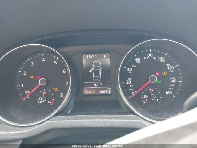1VWDT7A33HC012824 Volkswagen Passat 1.8t R-line