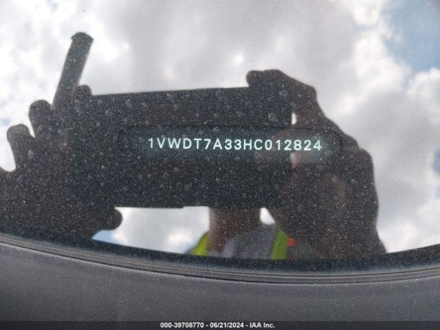 1VWDT7A33HC012824 Volkswagen Passat 1.8t R-line
