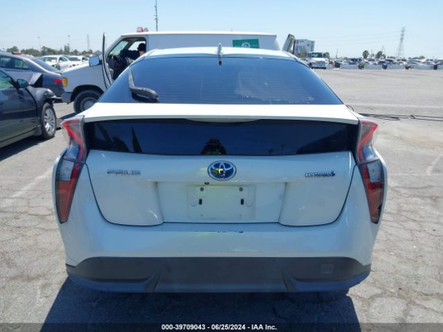 JTDKARFU3G3517127 Toyota Prius Three Touring