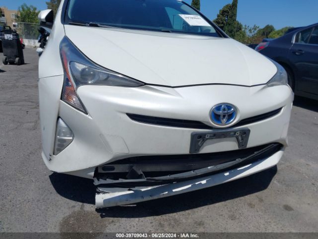 JTDKARFU3G3517127 Toyota Prius Three Touring