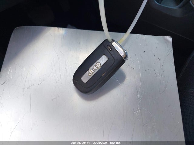 ZACCJABT0GPD07373 Jeep Renegade Latitude