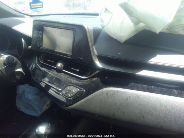 NMTKHMBX3JR015947 Toyota C-HR XLE