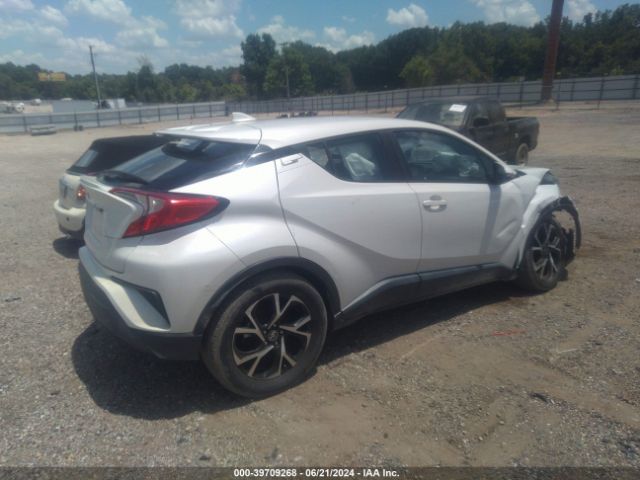 NMTKHMBX3JR015947 Toyota C-HR XLE