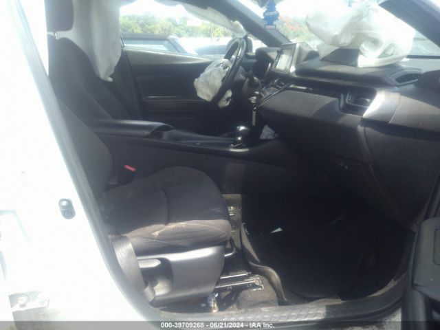 NMTKHMBX3JR015947 Toyota C-HR XLE