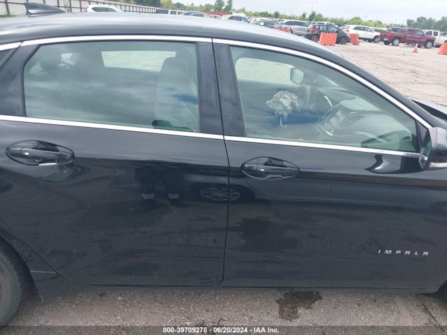 Chevrolet IMPALA 1LT 2018 2G1105S33J9152105 Image 13