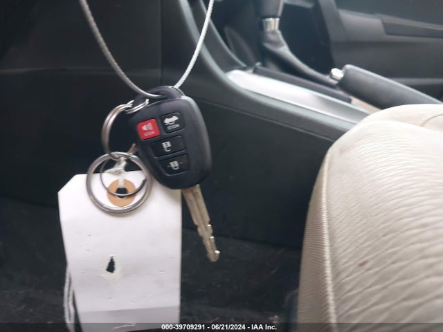 Toyota COROLLA LE 2016 5YFBURHE1GP408198 Image 11