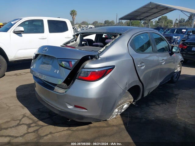 Scion IA 2016 3MYDLBZV3GY113753 Image 4