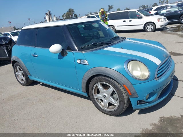 2007 MINI COOPER WMWMF33527TT59204 Photo 0