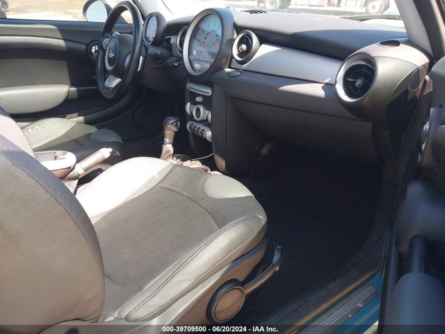 2007 MINI COOPER WMWMF33527TT59204 Photo 4