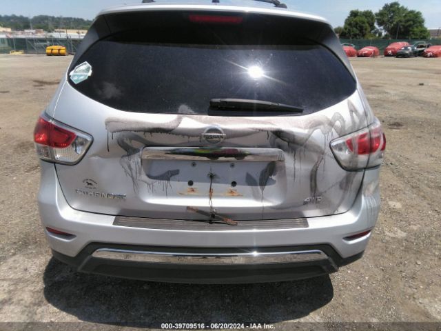 5N1AR2MM1EC722338 Nissan Pathfinder S