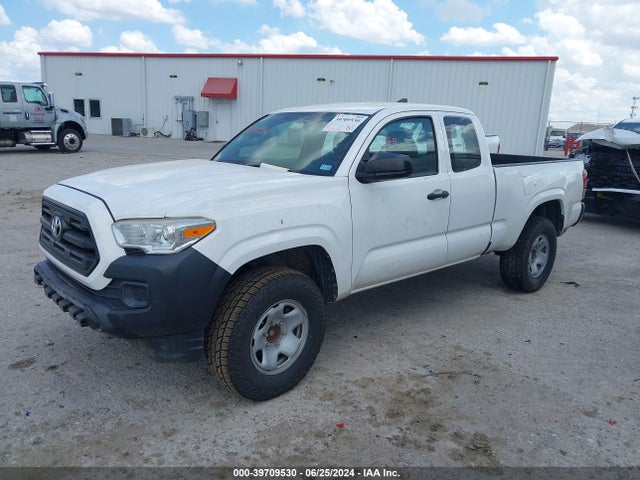 Toyota Tacoma Sr 2017 5TFRX5GN2HX098100 Image 2
