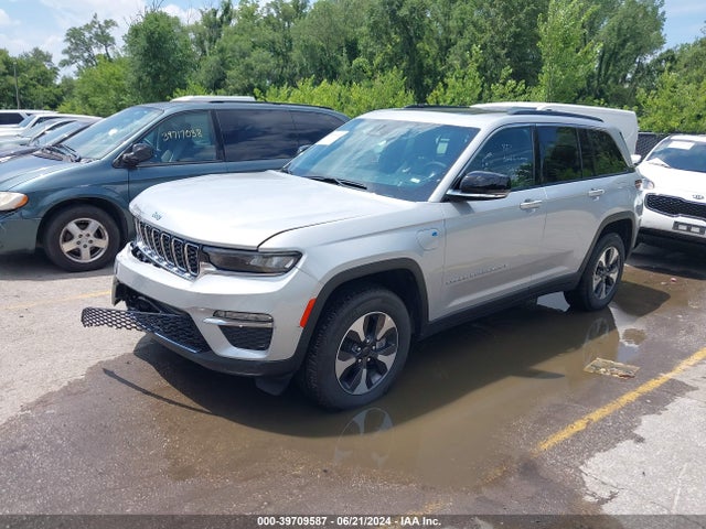 Jeep Grand Cherokee 4xe 2024 1C4RJYB6XRC132392 Image 2